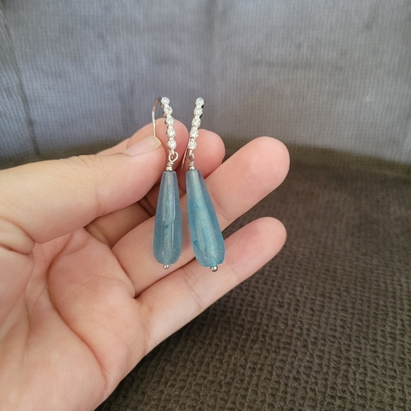 Iris & Lily Blue💙 Teardrop💧Gemstone Earrings - Picture 13 of 14